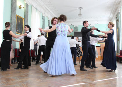 Подведены итоги первого сезона Школы бальных танцев РГПУ им. А.И. Герцена, открыт набор на 2017-18 учебный год