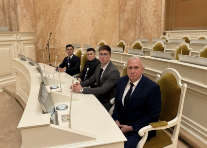 Студенты Педиатрического университета выступили с докладами на  конференции в Законодательном собрании