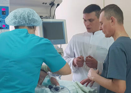 Неонатолог СПбГПМУ провел мастер-классы для врачей Кузбасса