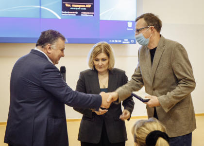 Сотрудники СПбГПМУ получили награды за вклад в борьбу с коронавирусом