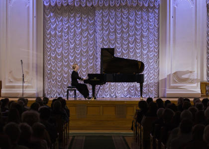 Звезда мировой сцены Полина Осетинская дала фортепианный концерт в Белом зале