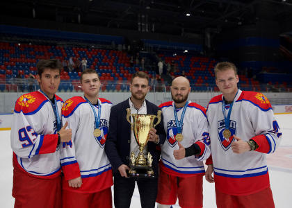 «Черные медведи» победили в международном студенческом хоккейном турнире