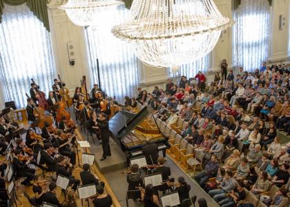 Йельский симфонический оркестр дал в Белом зале единственный концерт в Петербурге