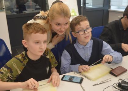Студенты СПбГПМУ провели мастер-класс в детском технопарке «Кванториум»