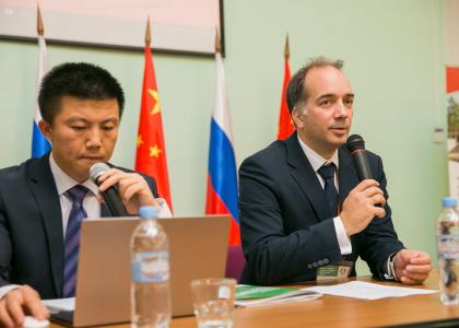 Круглый стол с участием представителей вузов России и Китая в ПГУПС