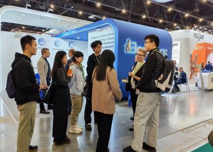 Студенты из Китая от СПБГЛТУ посетили международную выставку PulpFor