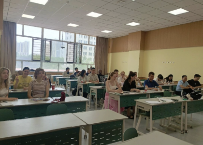 Студенты СПбГЛТУ посетили опытное лесничество в Китае